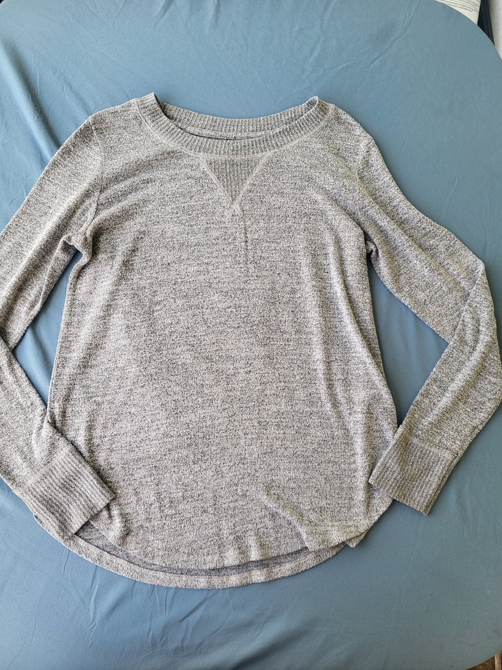 Abercrombie & Fitch Heather Gray Long-Sleeve Crewneck Sweatshirt